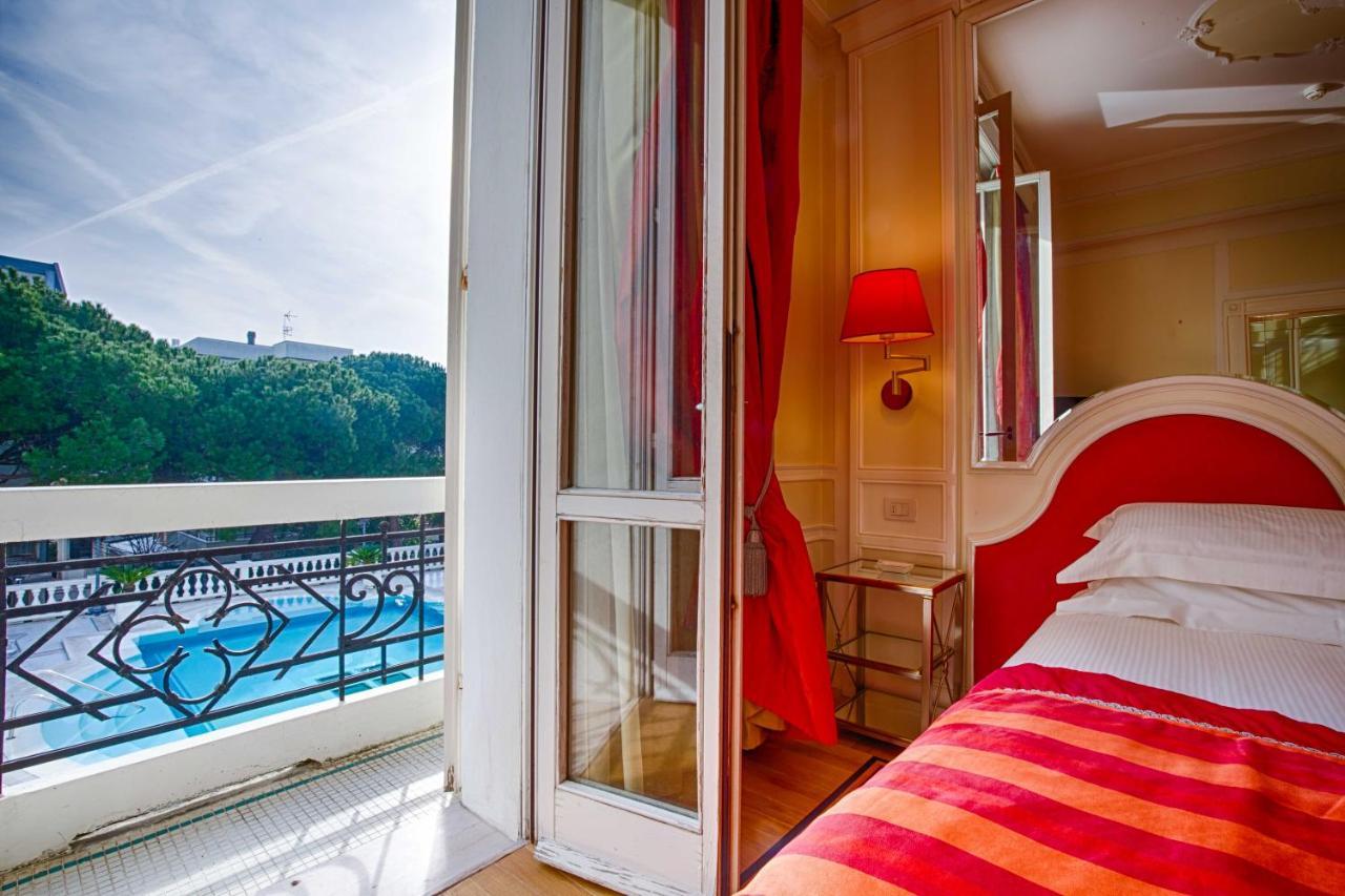 Grand Hotel Des Bains Riccione Bagian luar foto