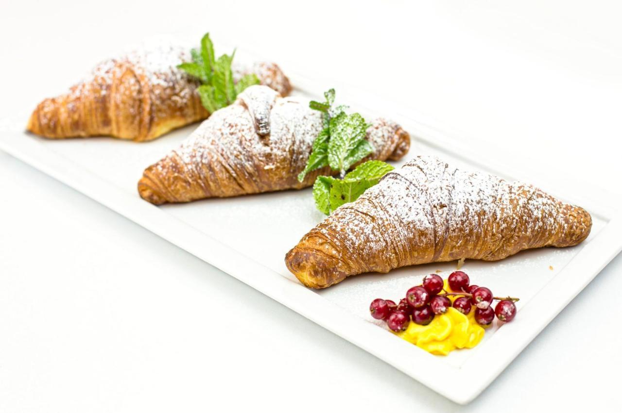 Grand Hotel Des Bains Riccione Bagian luar foto